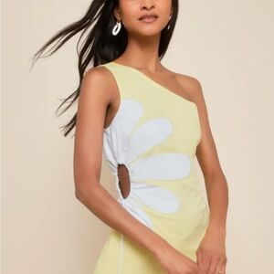 Lulu’s Yellow One-Shoulder Dress with White Floral Design